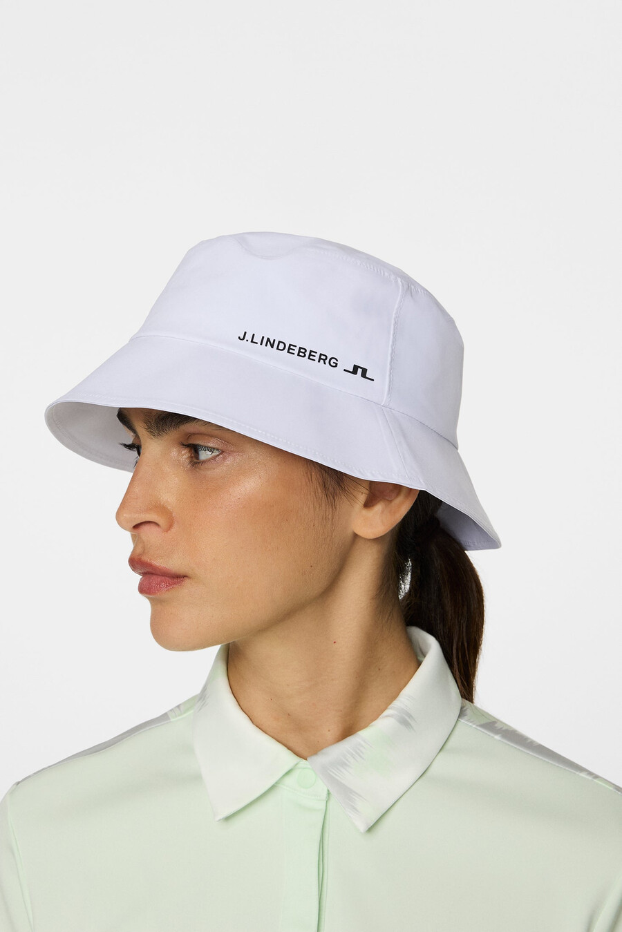 sade regnhatt