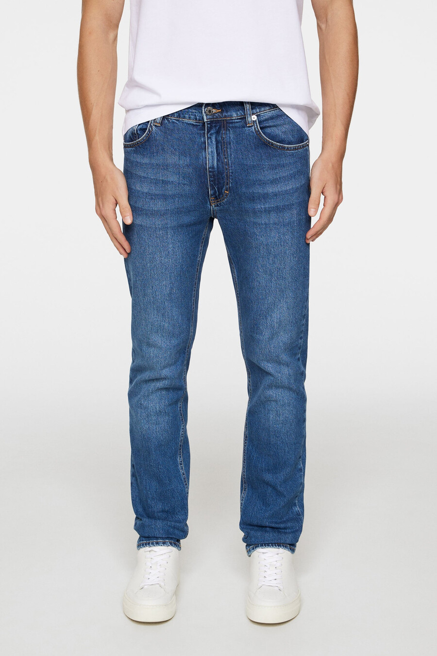 jax mellantvättade slim jeans