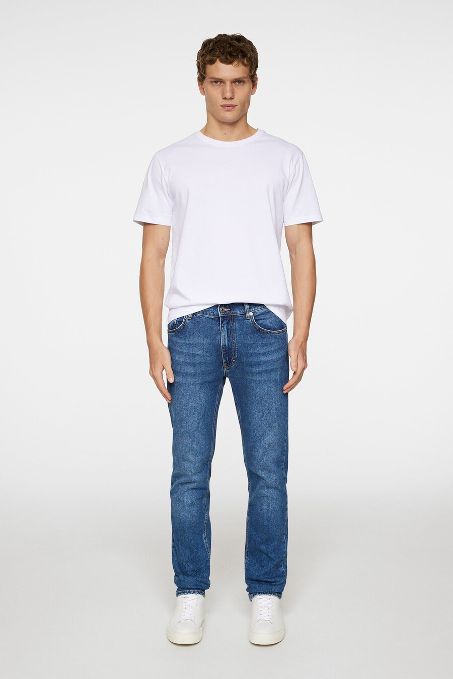 jax mellantvättade slim jeans