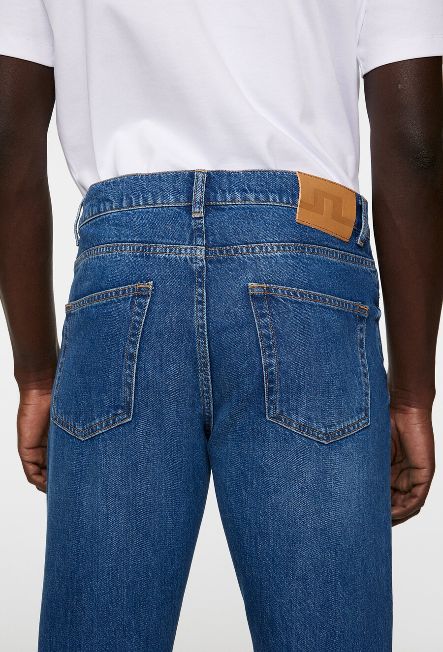 cody mellantvättade reg jeans