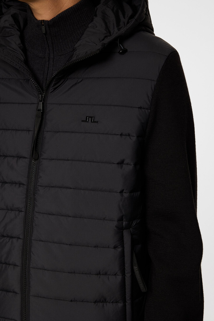 stickad hybridjacka med thorn hood
