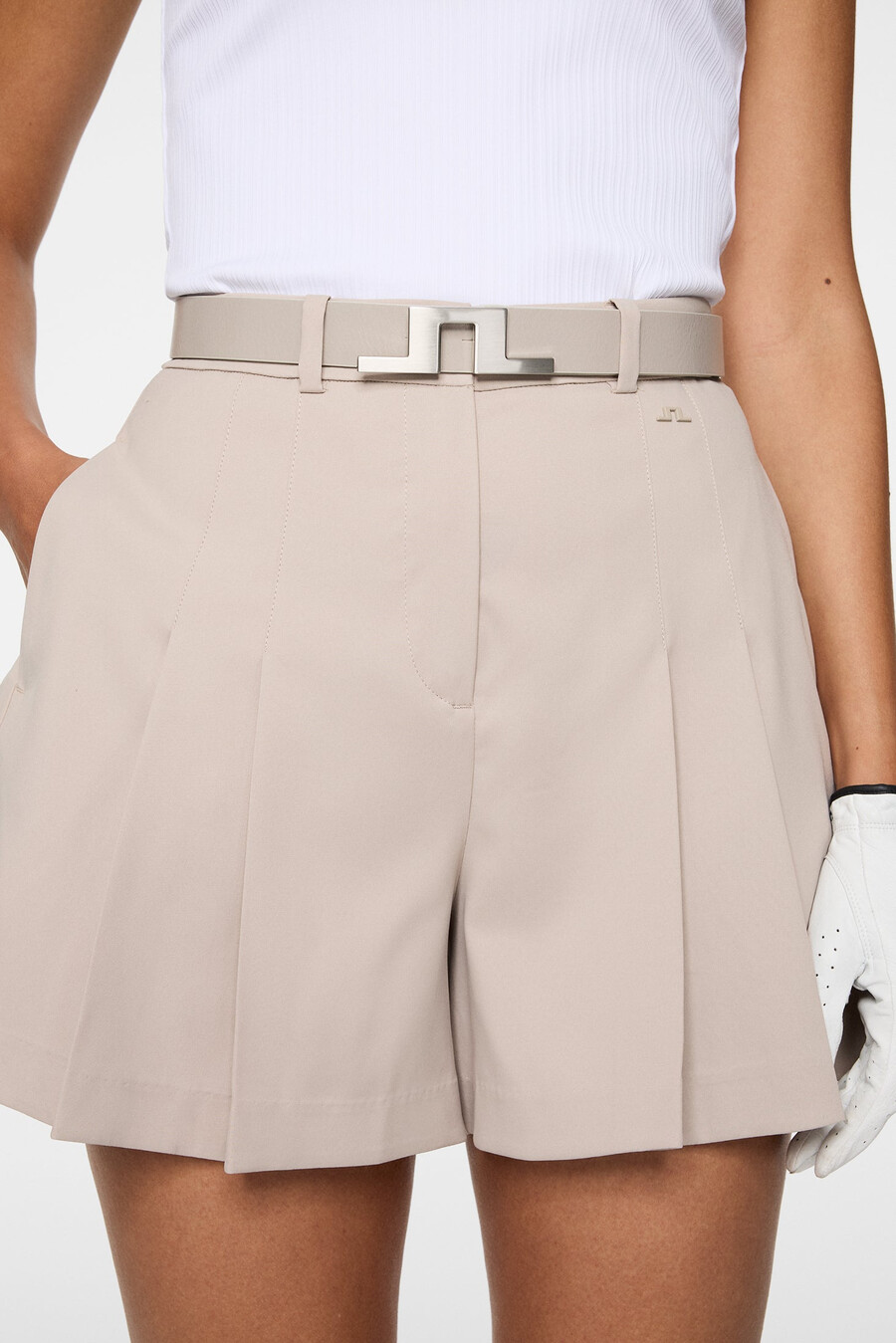 arella plisserade shorts